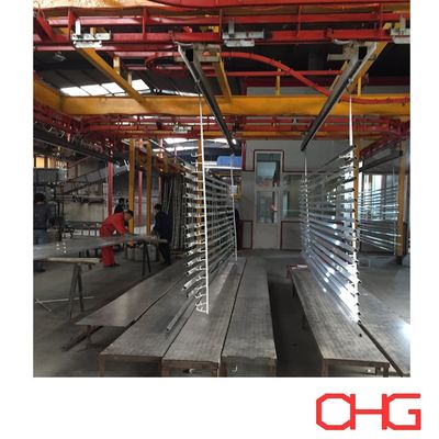 Ligne de production de revêtement en poudre de différentes tailles pour profilés en aluminium, équipement de pulvérisation de quincaillerie avec revêtement personnalisé