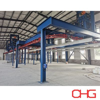 qualité Ligne automatique de revêtement en poudre combinant chargement manuel et système de convoyeur aérien pour le traitement des profils en aluminium usine